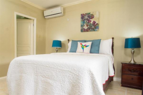 Quiet City Condo, New Kingston